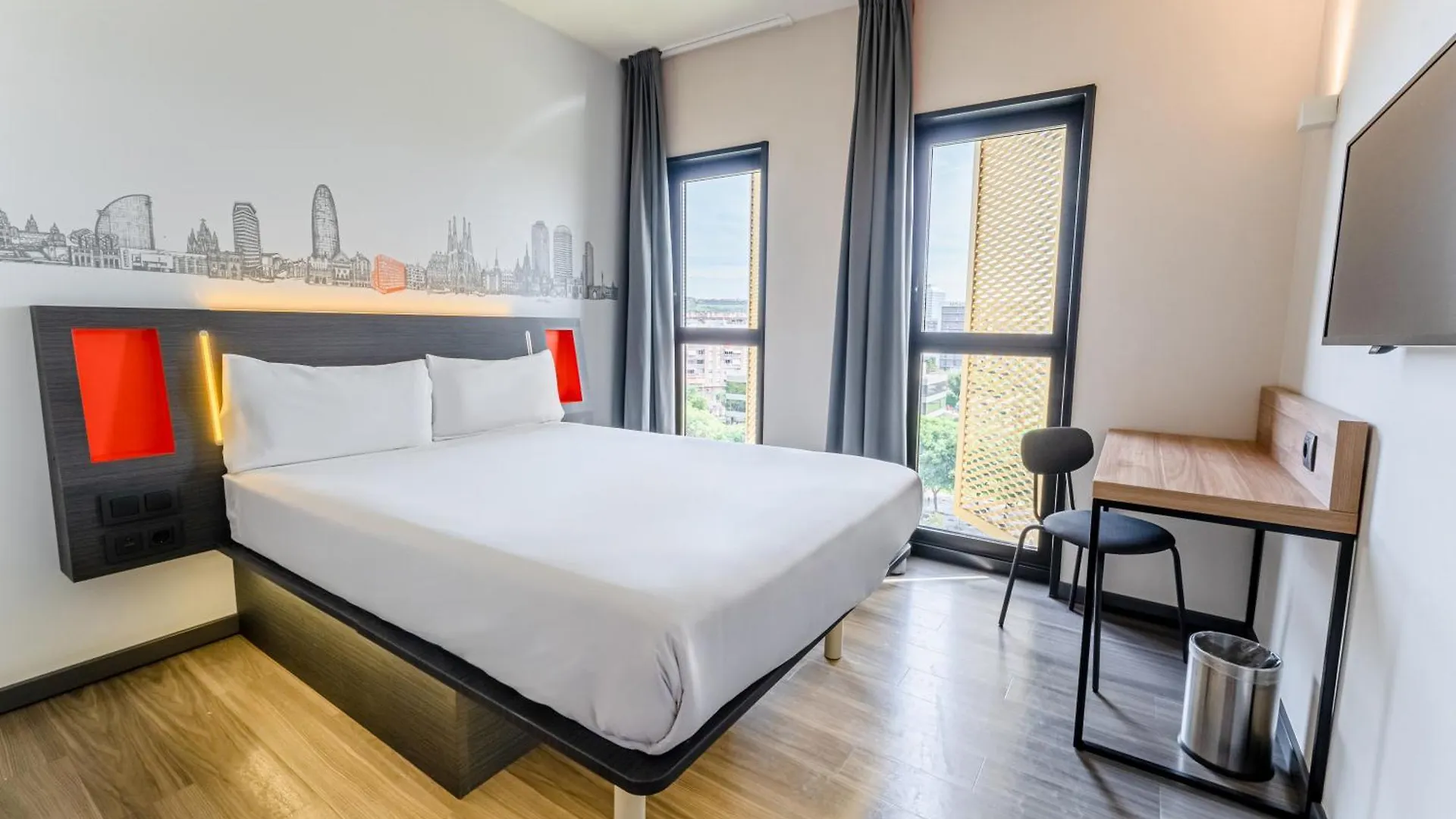 Easyhotel Barcelona Fira Hospitalet de Llobregat Szálloda