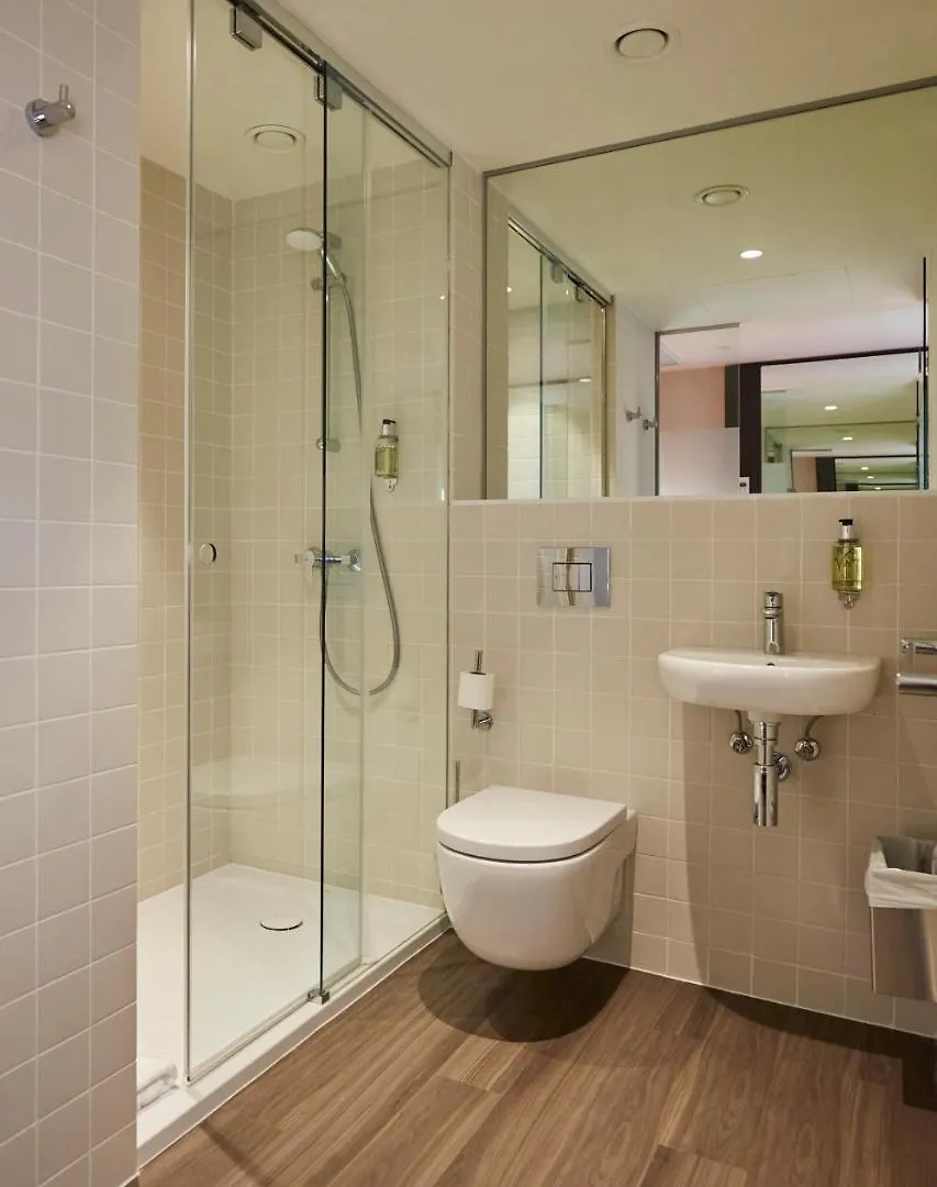 Easyhotel Barcelona Fira Hospitalet de Llobregat 2*,