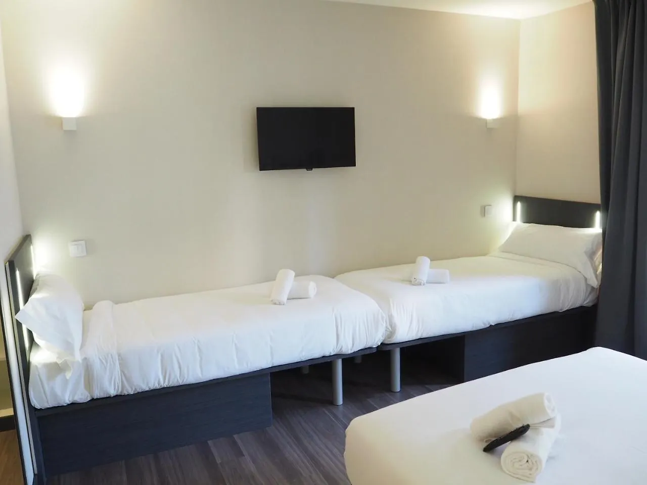 Easyhotel Barcelona Fira Hospitalet de Llobregat 2*,  Spanyolország