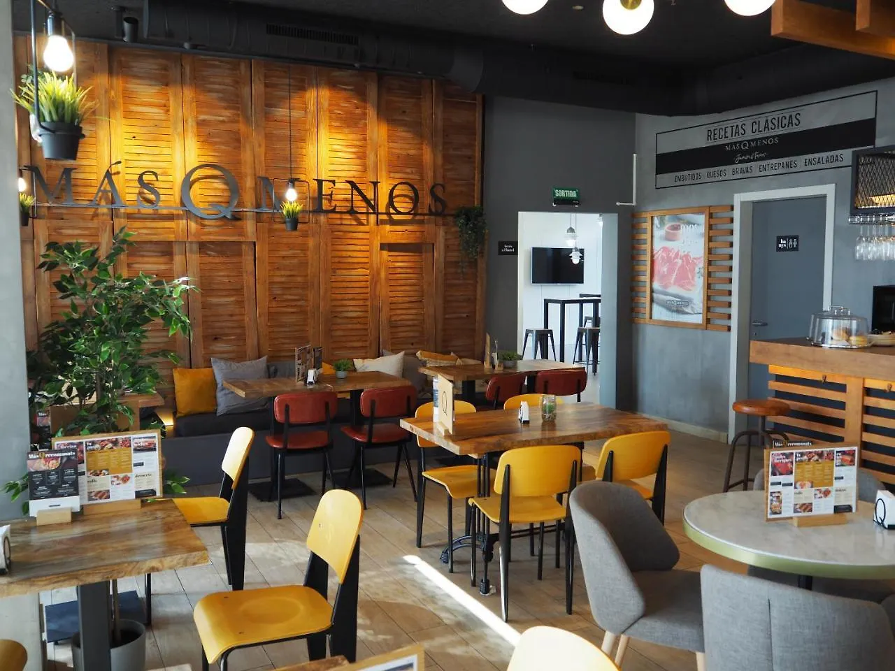 Easyhotel Barcelona Fira Hospitalet de Llobregat Szálloda